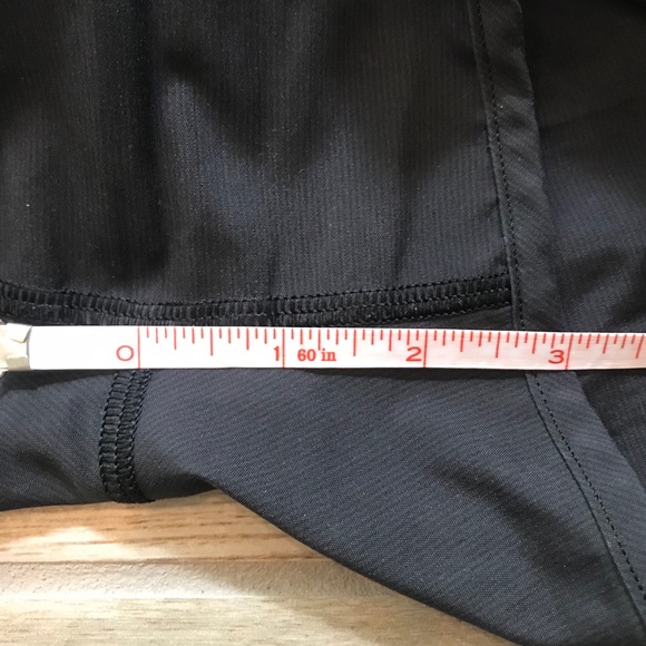 Lululemon Speed Shorts - SE Reflective, Size 6 - Picture 6 of 8